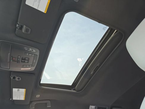 Certified 2025 Toyota Sienna XSE AWD/4WD image 33