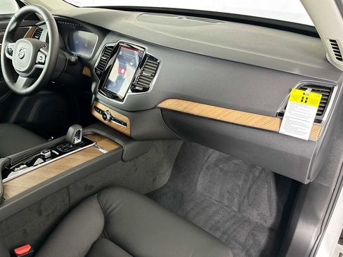 Used 2025 Volvo XC90 B6 Plus w/ Protection Package Premier image 26