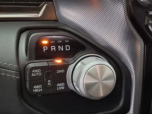 Used 2019 RAM 1500 Limited w/ Advanced Safety Group AWD/4WD image 9