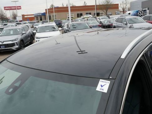 Used 2024 Buick Enclave Premium image 11