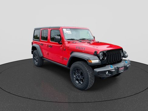 Used 2023 Jeep Wrangler Unlimited w/ Cold Weather Group AWD/4WD image 2