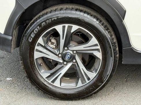 Used 2024 Subaru Crosstrek 2.0i Premium AWD/4WD image 12