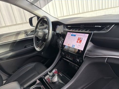 Used 2022 Jeep Grand Cherokee L Limited image 39