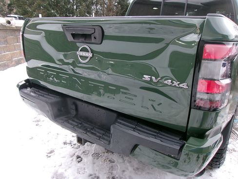 Used 2022 Nissan Frontier SV image 6