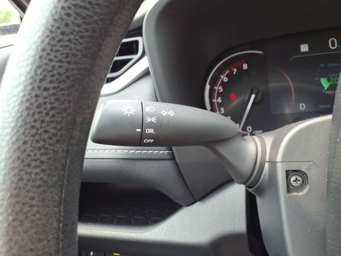 Used 2024 Toyota RAV4 LE FWD image 17