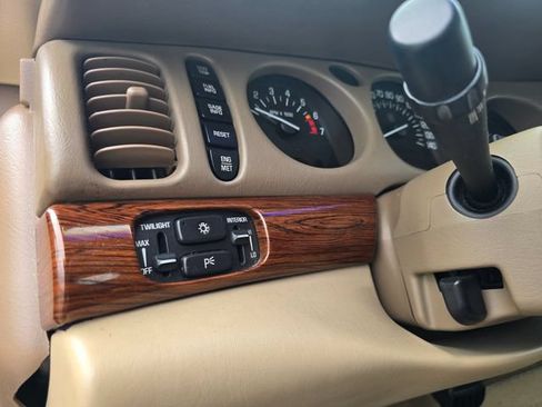 Used 2004 Buick Le Sabre Custom FWD image 16