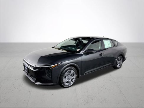 New 2026 Kia K4 FWD image 2