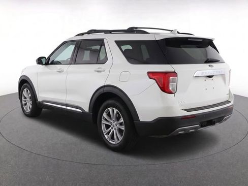 Used 2020 Ford Explorer XLT w/ Equipment Group 202A AWD/4WD image 5