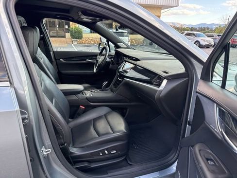 Used 2023 Cadillac XT6 Premium Luxury image 18
