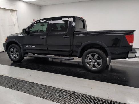 Used 2015 Nissan Titan SV w/ SV Value Truck Package AWD/4WD image 3