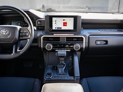 Used 2025 Toyota Tacoma SR image 28