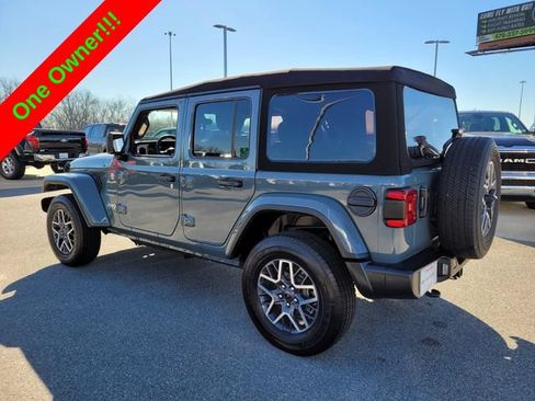 Used 2024 Jeep Wrangler Unlimited Sahara AWD/4WD image 9
