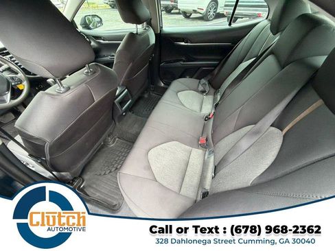Used 2019 Toyota Camry LE FWD image 11