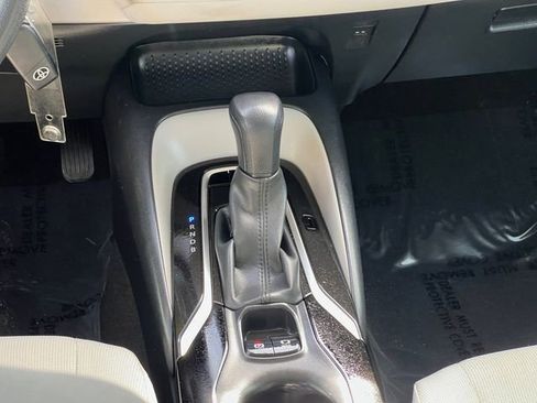 Certified 2022 Toyota Corolla LE w/ Carpet Mat Package (TMS) image 17