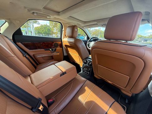 Used 2014 Jaguar XJ L Portfolio image 21