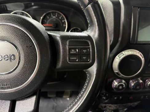 Used 2017 Jeep Wrangler Unlimited Sahara w/ Max Tow Package AWD/4WD image 15