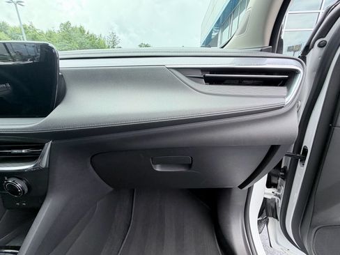 Used 2025 Buick Encore GX Preferred FWD image 18