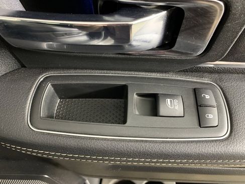 Used 2018 RAM 2500 Laramie w/ Sport Appearance Group image 30