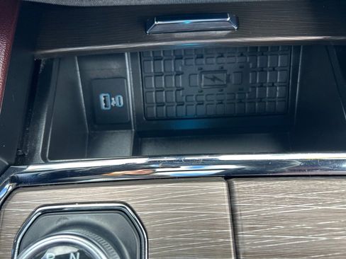 Used 2023 Ford Expedition Limited image 37