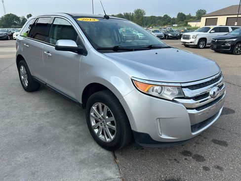 Used 2013 Ford Edge SEL FWD image 3