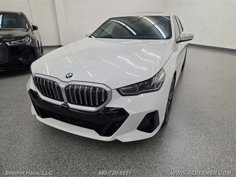 Used 2024 BMW 530i w/ M Sport Package RWD image 2