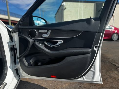 Used 2020 Mercedes-Benz C 300 4MATIC Sedan image 30