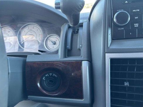 Used 2010 Chrysler Town & Country Touring w/ Family Value Group image 9