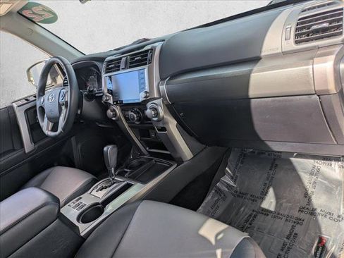 Certified 2022 Toyota 4Runner SR5 Premium image 23