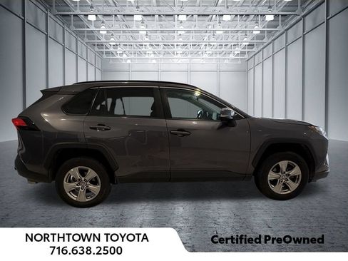 Used 2024 Toyota RAV4 XLE AWD/4WD image 33
