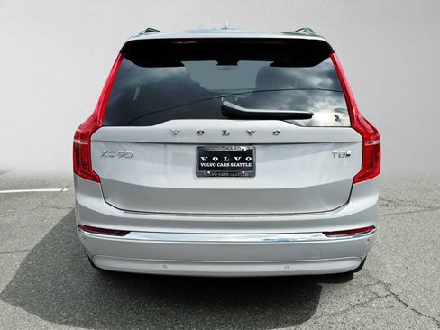 Certified 2025 Volvo XC90 T8 Plus w/ Protection Package Premier AWD/4WD image 4