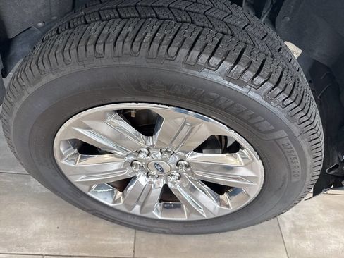 Used 2018 Ford F150 Lariat w/ Equipment Group 502A Luxury AWD/4WD image 7