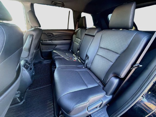 Used 2023 Honda Passport Elite image 18
