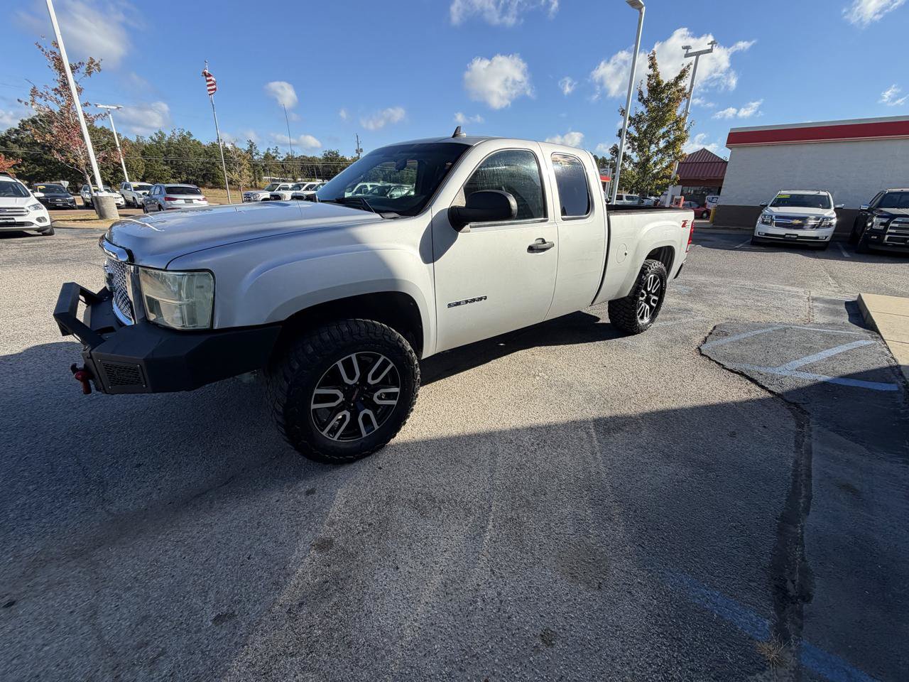 Used 2010 GMC Sierra 1500 SLE w/ Power Pack Plus AWD/4WD image 3