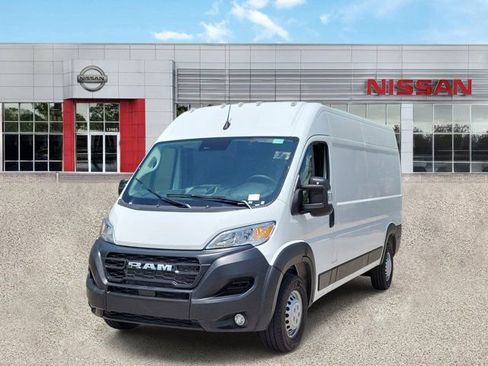 Used 2026 RAM ProMaster 2500 w/ Convenience Group FWD image 9