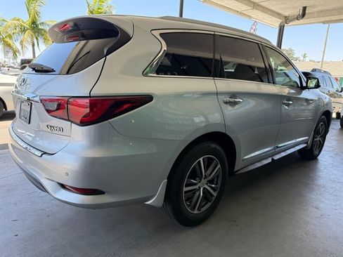 Used 2019 INFINITI QX60 Luxe w/ Essential Package FWD image 10