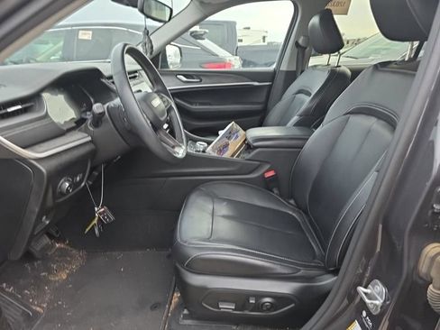 Used 2022 Jeep Grand Cherokee L Limited RWD image 11