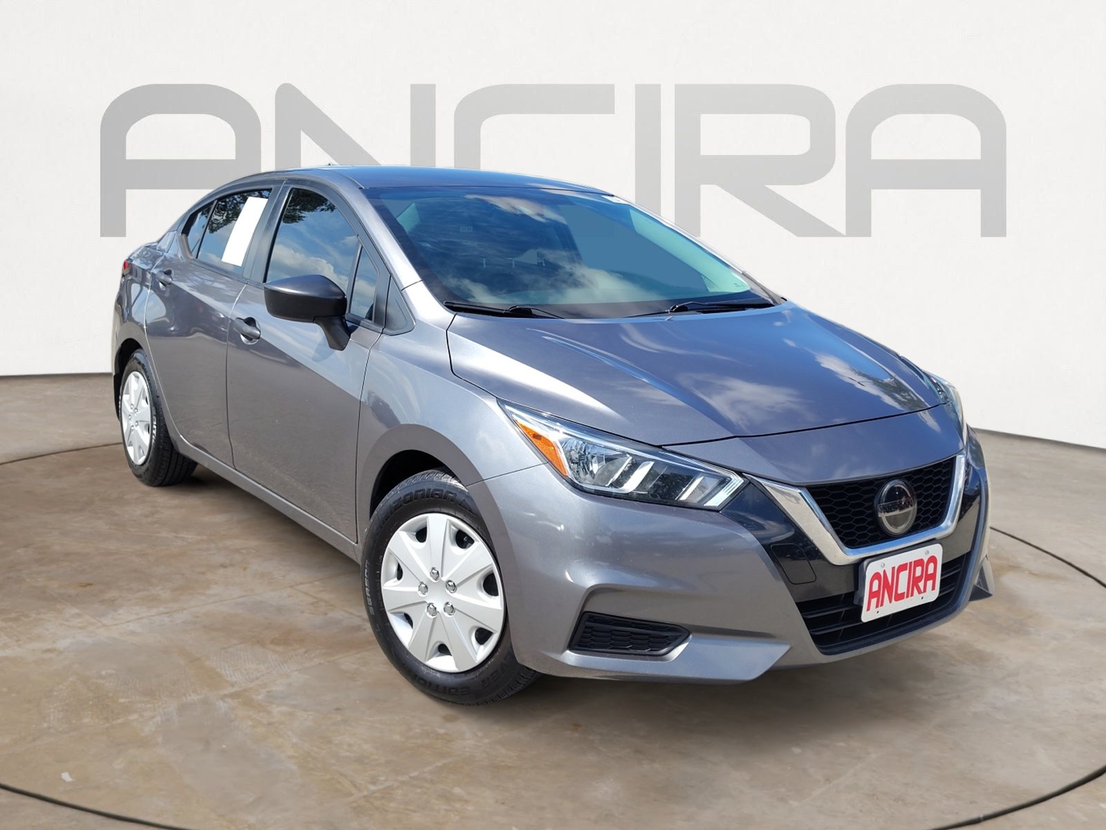 Used 2021 Nissan Versa S FWD image 4