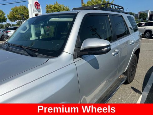 Used 2020 Toyota 4Runner TRD Off-Road Premium w/ Moonroof Package AWD/4WD image 14
