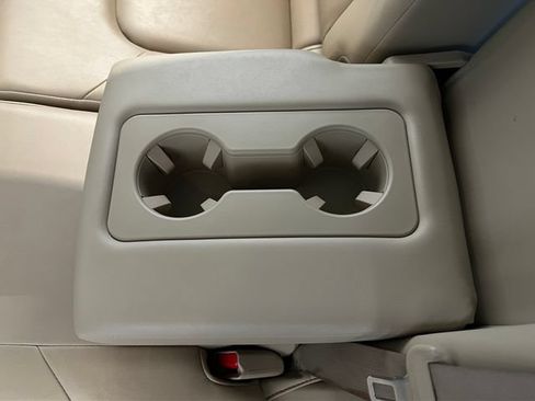 Used 2021 Nissan Armada SV w/ SV Appearance Package RWD image 34