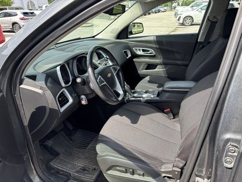Used 2017 Chevrolet Equinox LT w/ Convenience Package AWD/4WD image 7