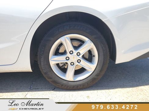 Used 2024 Chevrolet Malibu LT FWD image 7
