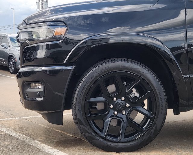 Used 2025 RAM 1500 Laramie w/ Night Edition AWD/4WD image 8