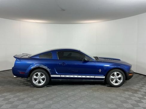 Used 2007 Ford Mustang Premium RWD image 4