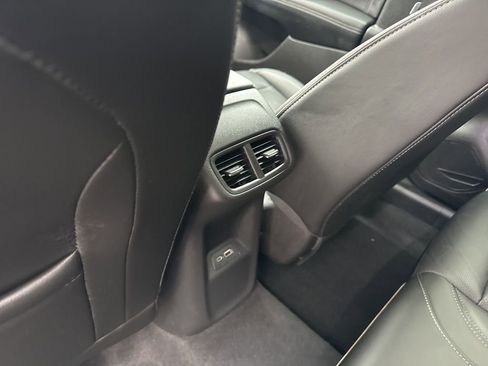 Used 2023 Buick Envision Essence image 34