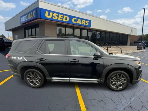 Certified 2023 Honda Pilot Touring image 4