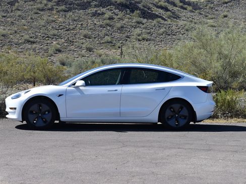 Used 2018 Tesla Model 3 Long Range image 6