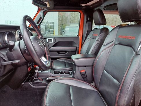 Used 2019 Jeep Wrangler Rubicon w/ Uconnect 4C Nav & Sound Group AWD/4WD image 9