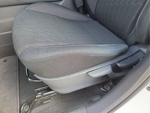Used 2024 Nissan Kicks SV FWD image 14
