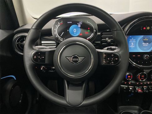 Certified 2023 MINI Cooper 4-Door Hardtop image 15