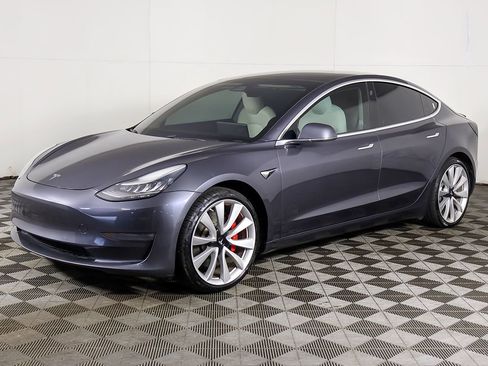 Used 2019 Tesla Model 3 Performance image 9
